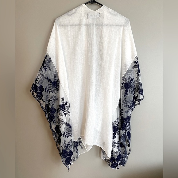 Boho Spring Summer Lightweight Kimono with Lace Trim - Picture 5 of 7